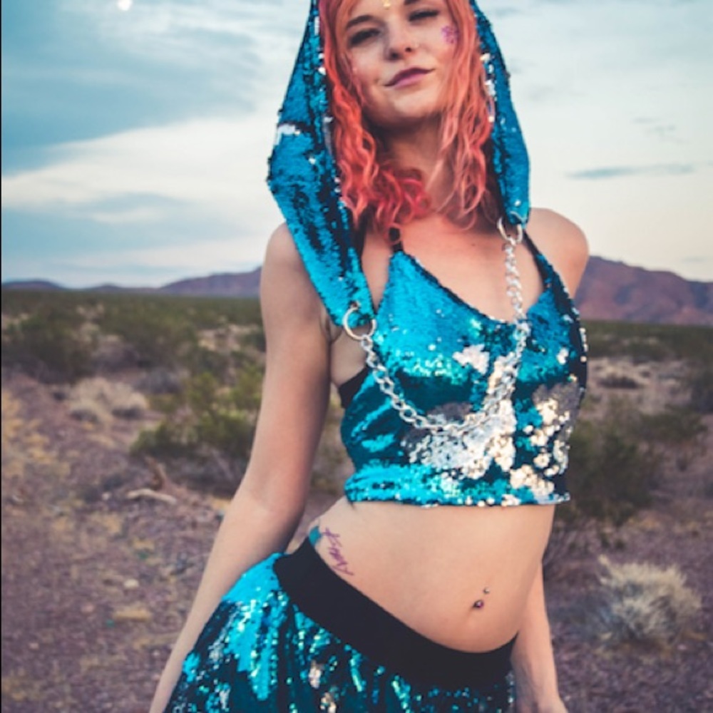 Sequin halter top NWOT - Picture 3 of 3